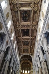 Plafond à caissons de la cathédrale del Duomo à Naples