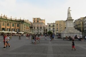 La piazza Dante à Naples