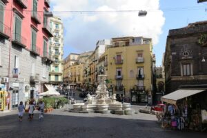 Piazza Monteoliveto à Naples