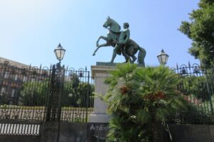 Monument à Naples