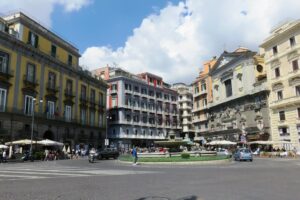 Piazza Trieste E Trento à Naples