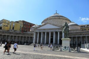 Piazza Plebiscito à Naples