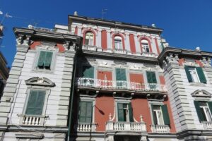 Bâtiment de Naples